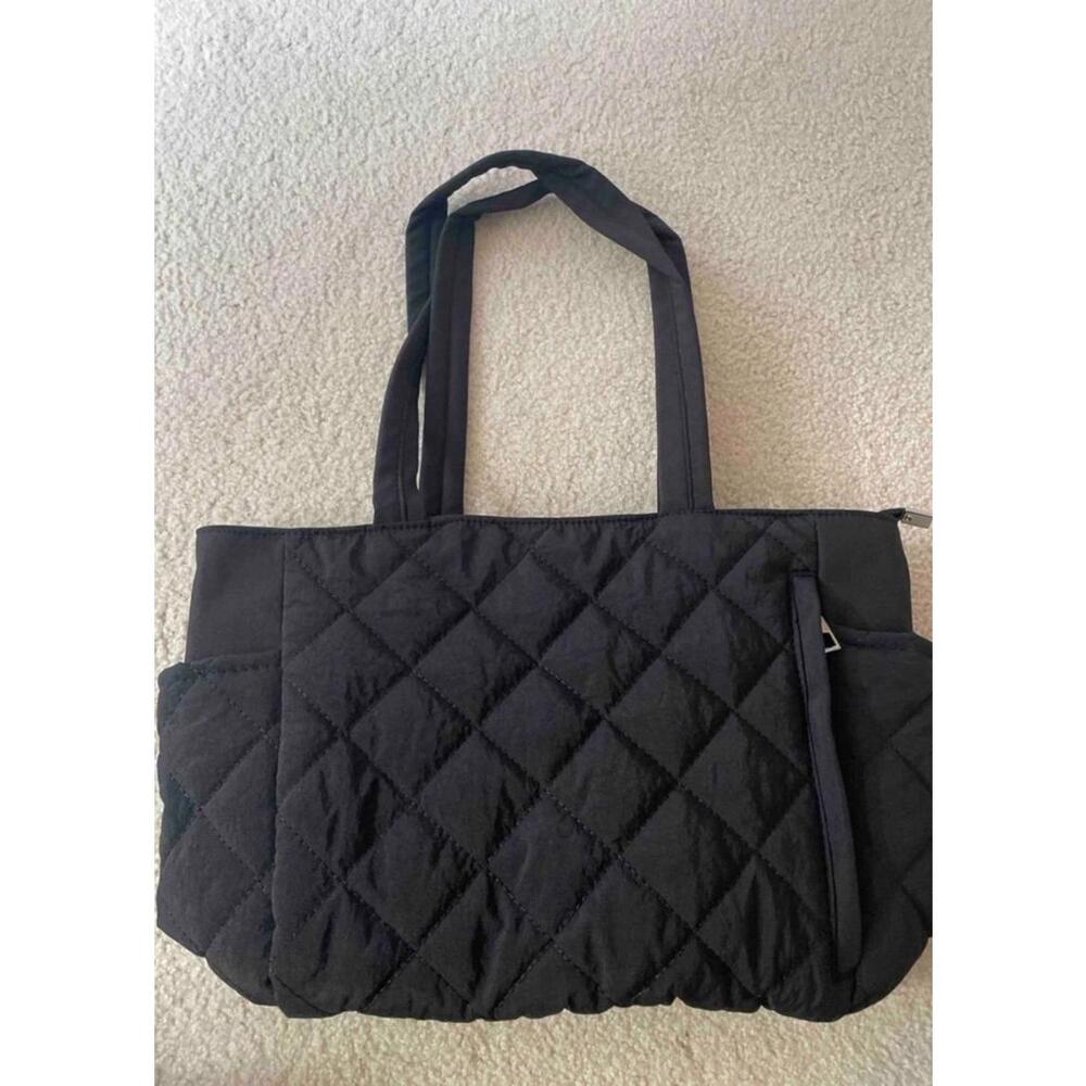 black tote bag
